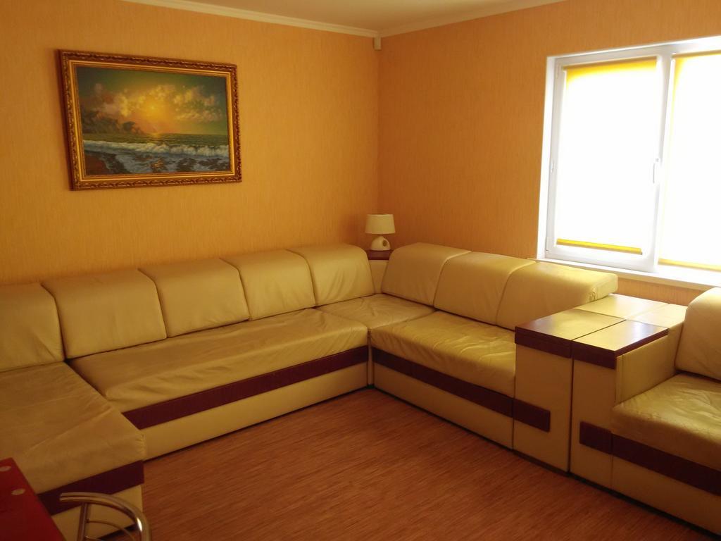 Ilichevsk Apartment Near The Sea Chornomorsk Room photo